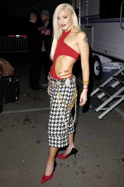 Gwen Stefani of No Doubt poses backstage at the My VH-1 Music Awards 2001 at the Shrine Auditorium in Los Angeles, California. (Photo by Jeff Vespa/WireImage)