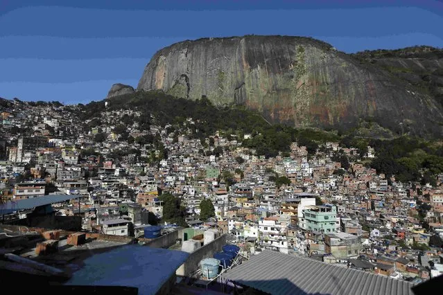 A general view of the Rocinha favela, one of the slums that was included in the “police pacification unit” program that began in 2008, in Rio de Janeiro, Brazil, July 24, 2016. (Photo by Bruno Kelly/Reuters)