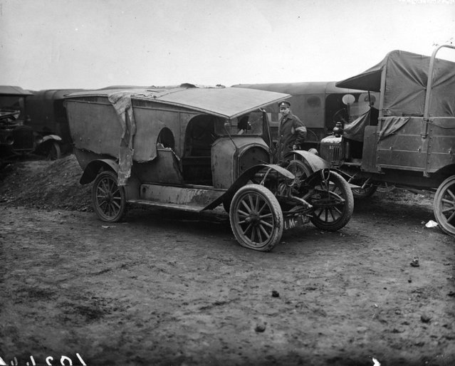 A motor sale at Hendon, March 1919.