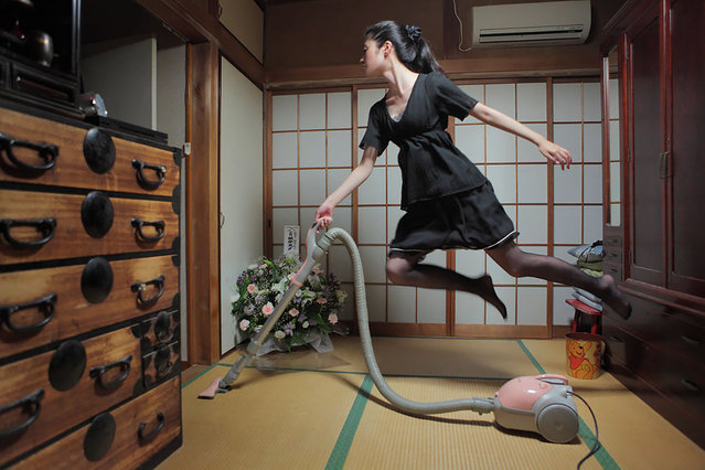 Levitating Girl' Natsumi Hayashi