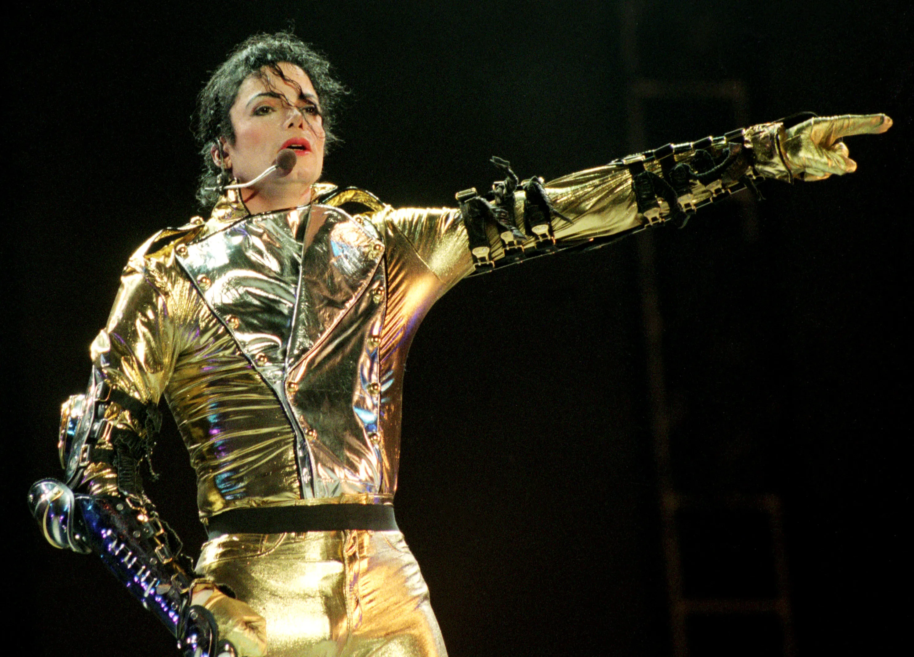 Известная поп музыка. Майкл Джексон 2021. Майкл Джексон концерт в Германии 1997. Майкл Джексон поп певец. Michael Jackson Concert.