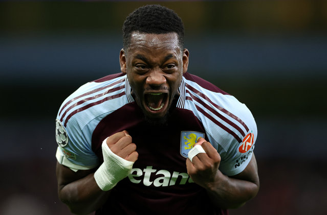 Jhon Duran of Aston Villa celebrates the team's victory at full time during the UEFA Champions League 2024/25 League Phase MD2 match between Aston Villa FC and FC Bayern Munchen at Villa Park on October 02, 2024 in Birmingham, England. (Photo by Michael Steele/Getty Images)