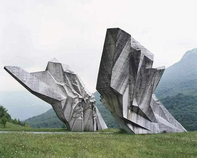 This monument, authored by sculptor Miodrag Živković, commemorates the Battle of Sutjeska, one of the bloodiest battles of World War II in the former Yugoslavia. (Photo by Jan Kempenaers)