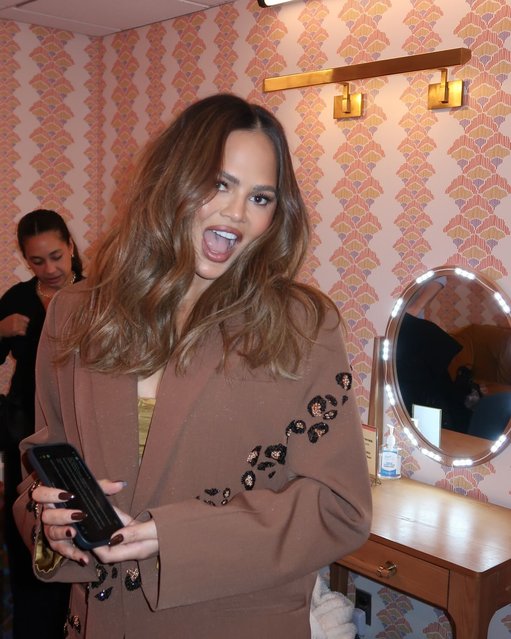 American model Chrissy Teigen takes a silly snap in the second decade of March 2025. (Photo by chrissyteigen/instagram)