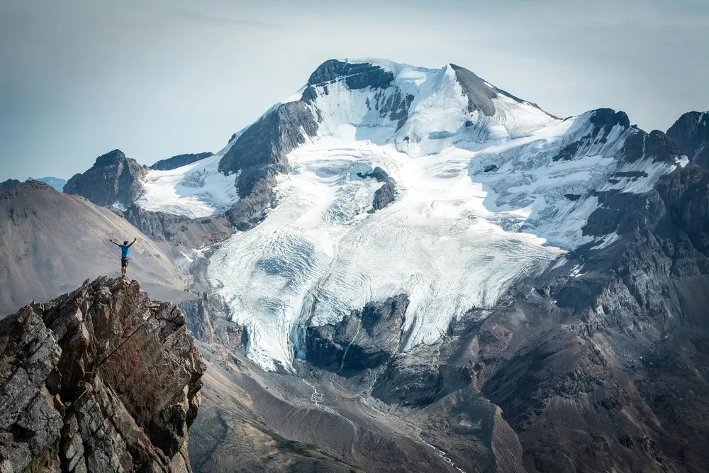 Photographer Puts Everyday “Selfies” to Shame, Part 2
