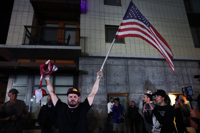 Supporters of Donald Trump clash with dozens of protesters against his administration outside a downtown U.S. Immigration and Customs Enforcement (ICE) facility on October 06, 2025 in Portland, Oregon. The facility has become a focal point of nightly protests against the Trump administration and his announcement that he will be sending National Guard troops into Portland. (Photo by Spencer Platt/Getty Images)