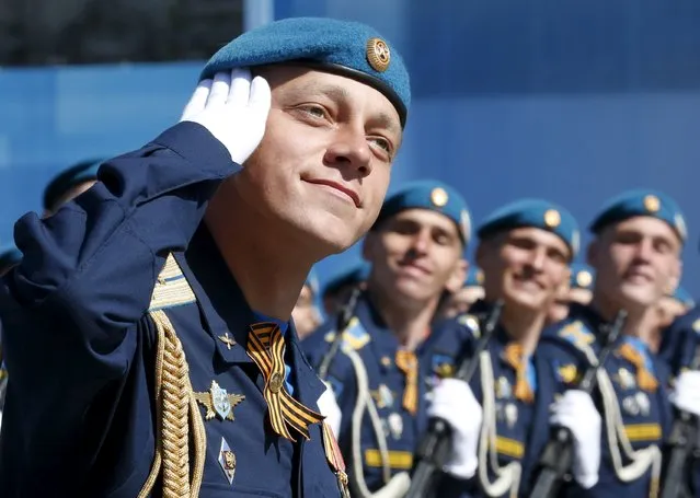 Russian servicemen march during a rehearsal for the Victory Day parade in Red Square in central Moscow, Russia, May 7, 2015. (Photo by Grigory Dukor/Reuters)