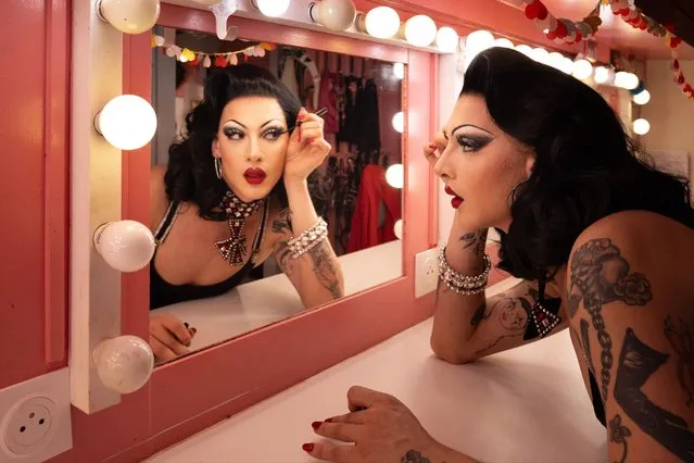 American drag queen and burlesque performer Violet Chachki poses during a photo session at the Crazy Horse cabaret in Paris on March 11, 2024. Violet Chachki is the first male-bodied drag queen ever to dance at the fabled Crazy Horse club in Paris, where she hopes her appearance will help “spread the therapy” she got from drag. (Photo by Alain Jocard/AFP Photo)