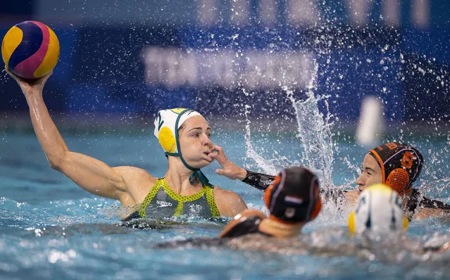 Keesja Gofers of Team Australia is challenged by Nomi Stomphorst of Team Netherlands during the Women's Preliminary Round Group A Water Polo match between Australia and the Netherlands on day three of the Tokyo 2020 Olympic Games at Tatsumi Water Polo Centre on July 26, 2021 in Tokyo, Japan. (Photo by Justin Setterfield/Getty Images)