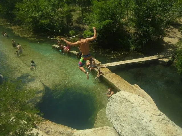 Dive The Deadly Jacob’s Well In Texas