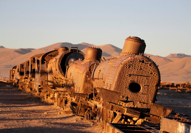 Locomotives and wagons of Bolivian Railways Company from 1870-1900 are seen at the train cemetery in Uyuni, Potosi, Bolivia on May 16, 2018. (Photo by David Mercado/Reuters)