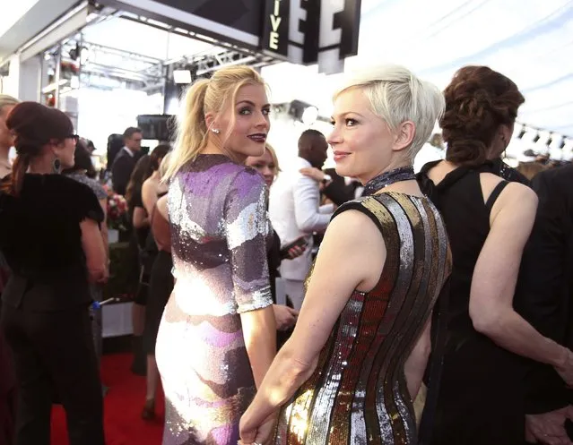 Actresses Michelle Williams (R) and Busy Philipps arrive together at the 23rd Screen Actors Guild Awards in Los Angeles, California, U.S., January 29, 2017. (Photo by Lucy Nicholson/Reuters)