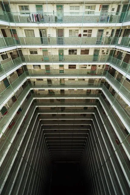 These clever photographs of buildings in Hong Kong transform what is actually a concrete jungle into scenes of immense beauty. (Photo by Caters News)
