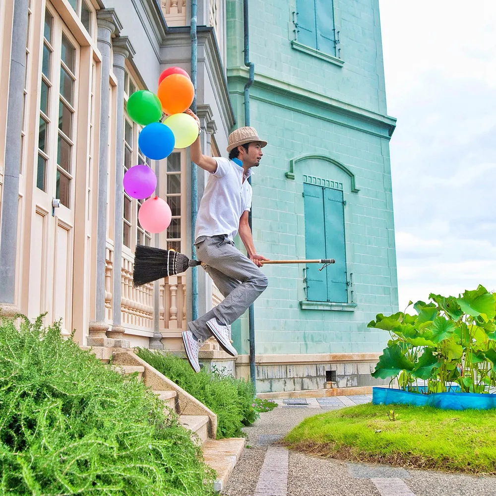 Uplifting Levitation by Daisuke Kujiraoka