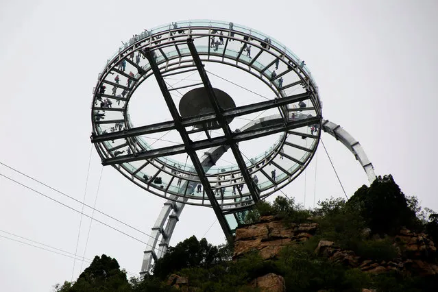The glass sightseeing platform on Shilin Gorge is seen in Beijing, China, May 27, 2016. (Photo by Kim Kyung-Hoon/Reuters)