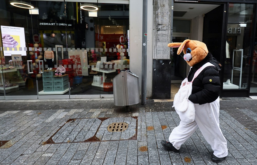 Pictures of the Year 2024, Part 024/240