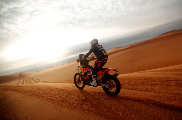 Red Bull KTM Factory Team's Kevin Benavides in action during Dakar Rally stage 9, Riyadh to Haradh, Saudi Arabia on January 10, 2023. (Photo by Hamad I Mohammed/Reuters)