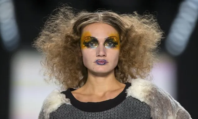 A model presents a creation of the designer Rebekka Ruetz at the Berlin Fashion Week Autumn/Winter 2015 in Berlin January 20, 2015. (Photo by Hannibal Hanschke/Reuters)