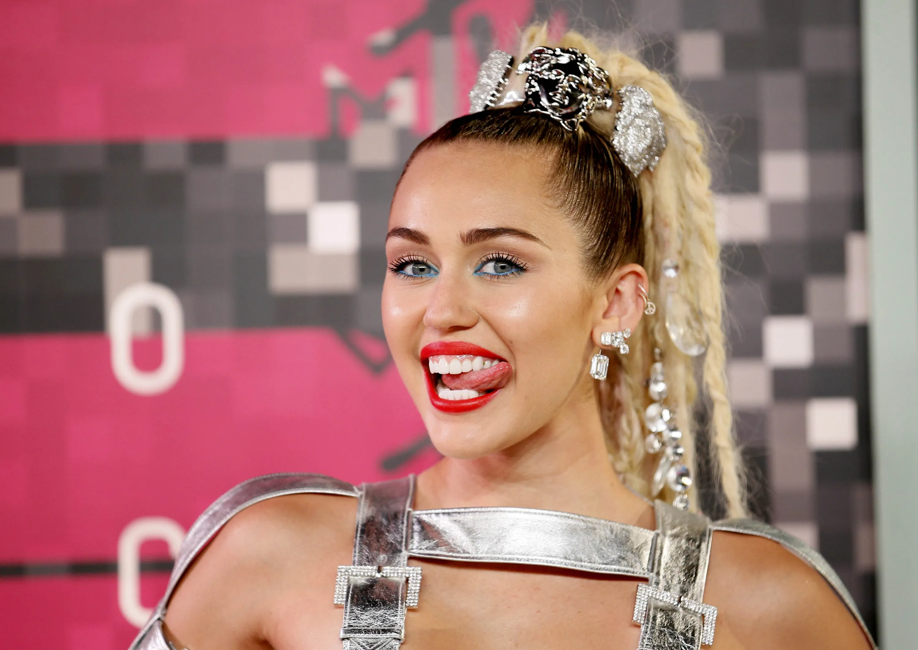 Miley cyrus grammy