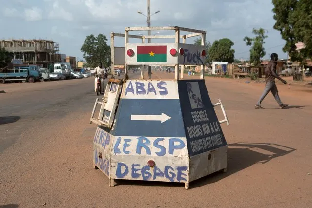 A graffiti reads “Down with RSP (Regiment of Presidential Security), get out” is seen in Ouagadougou, Burkina Faso, September 17, 2015. (Photo by Joe Penney/Reuters)