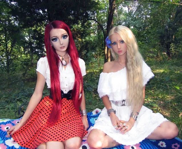 Human Dolls: Anastasiya Shpagina with Valeria Lukyanova. (Photo by Anastasiya Shpagina & Valeria Lukyanova)