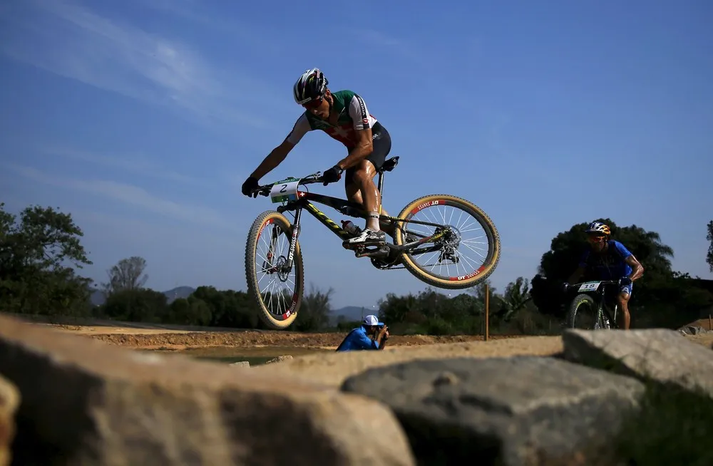 The Day in Photos – October 12, 2015