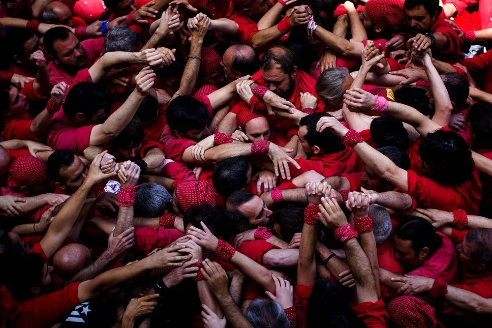 Collapse of the Human Tower “Castell”