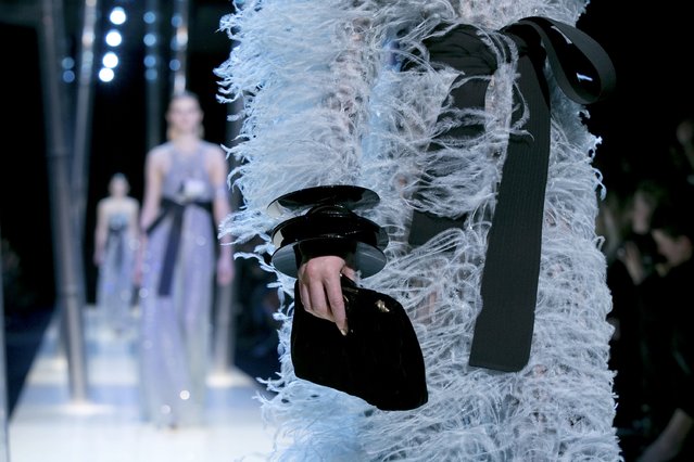 A  model presents a creation by Italian designer Giorgio Armani as part of his Haute Couture Spring Summer 2015 fashion show for Giorgio Armani Prive in Paris January 27, 2015. (Photo by Gonzalo Fuentes/Reuters)