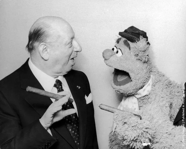 1978: Lord Lew Grade meets Fozzie Bear from the 'Muppet Show' at the Variety Club of Great Britain Show Business Awards