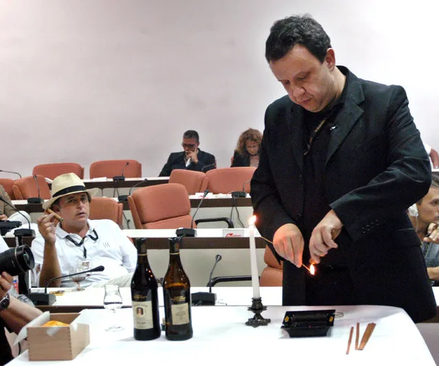 Habano Cigar Sommeliers Preliminary Contest at the 10th Cuban Cigars Habano Festival on February 28, 2008, at Havana's Convention Palace. (Photo by Marcelino Vazquez Hernandez/AFP Photo)