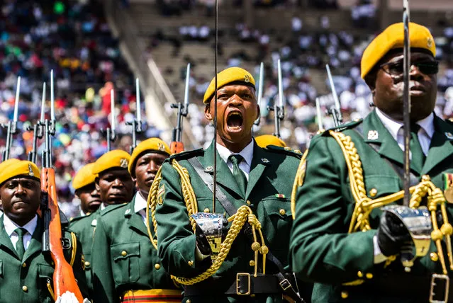 The guard of honour parade during the country's 37th Independence Day celebrations at the National Sports Stadium in Harare April 18, 2017. (Photo by Jekesai Njikizana/AFP Photo)