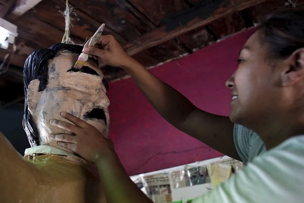 Make “El Chapo” in Piñata