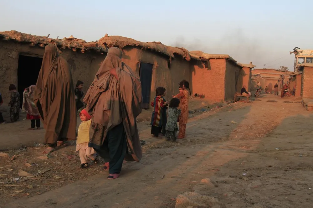 A Look at Life in Pakistan, Part 1/2