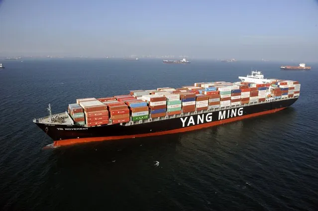 Ships gather off the ports of Los Angeles and Long Beach, California in this aerial photo taken February 6, 2015. (Photo by Bob Riha, Jr./Reuters)