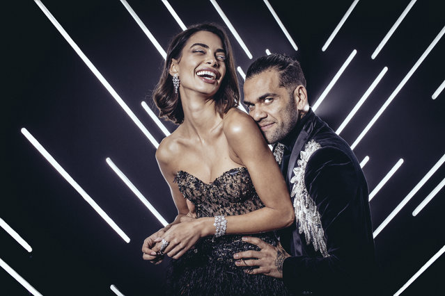 Dani Alves of Paris Saint-Germain and Spanish model Joana Sanz are pictured inside the photo booth prior to The Best FIFA Football Awards at Royal Festival Hall on September 24, 2018 in London, England. (Photo by Michael Regan – FIFA/FIFA via Getty Images)