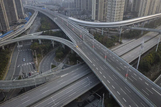 An aerial view of the roads and bridges are seen on February 3, 2020 in Wuhan, Hubei province, China. (Photo by Getty Images/China Stringer Network)