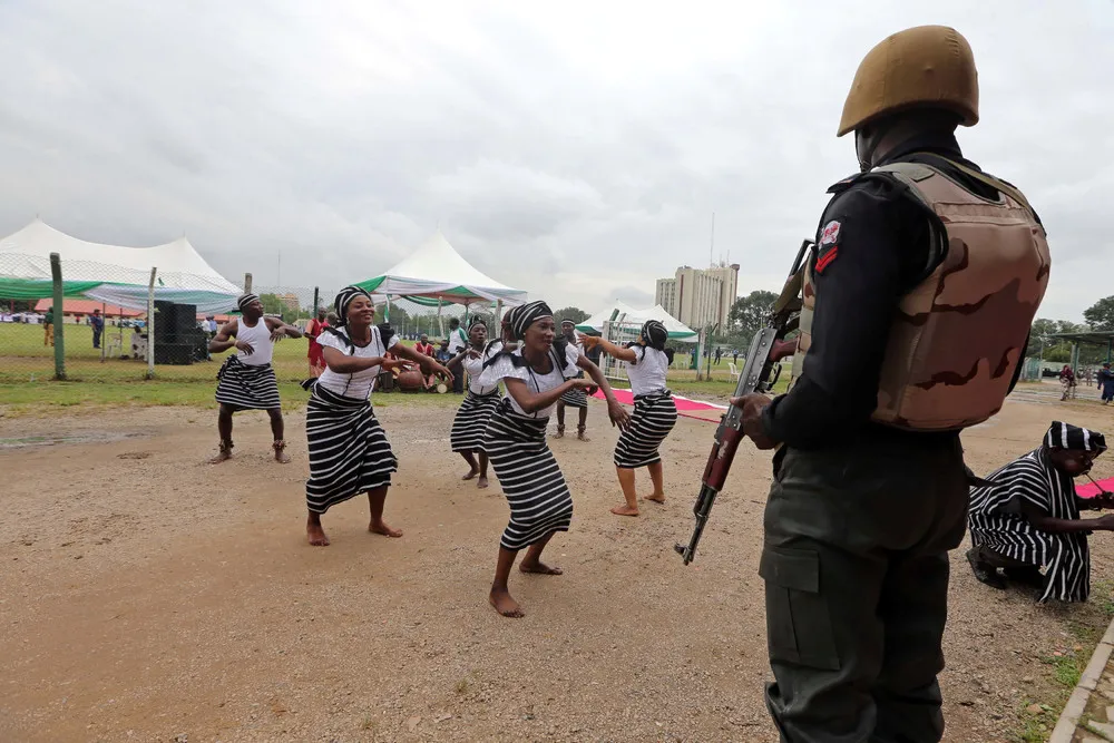 The Day in Photos – October 3, 2016