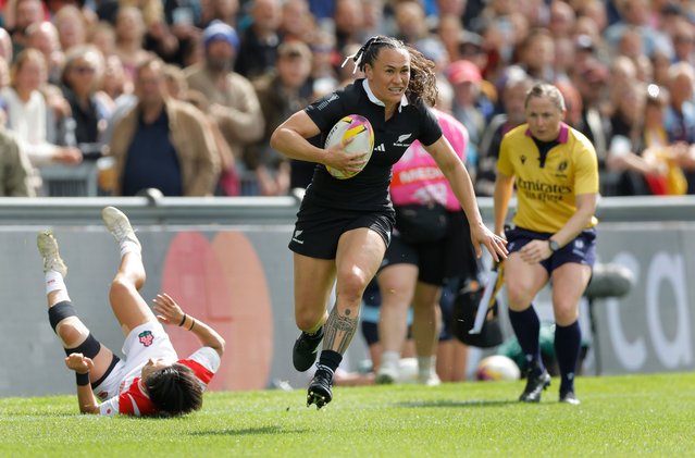 Portia Woodman-Wickliffe of New Zealand gets away from Marine Menager of France during the Women's Rugby World Cup 2025 Bronze Final match between New Zealand and France at Twickenham Stadium on September 27, 2025 in London, England. (Photo by George Wood - World Rugby/World Rugby via Getty Images)