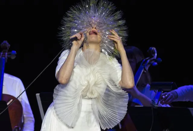 Icelandic singer Bjork performs during a concert at the Kings Theater in the Brooklyn borough of New York City March 18, 2015. (Photo by Mike Segar/Reuters)