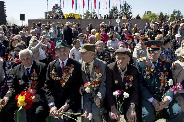 World War Two veterans attend the Victory Day celebrations in Blagoveschensk, Russia, May 9, 2015. (Photo by Reuters/Host Photo Agency/RIA Novosti)