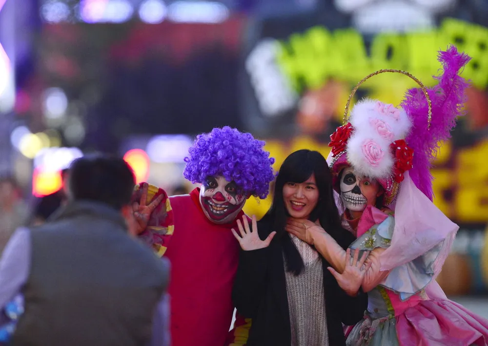 The Day in Photos – October 27, 2015