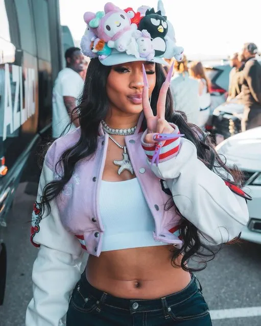 American rapper Diamonté Quiava Valentin Harper, known professionally as Saweetie in the second decade of February 2023 flaunts a “hella extra” look. (Photo by saweetie/Instagram)