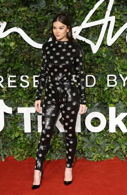 US actress Hailee Steinfeld arrives for the Fashion Awards 2021 at the Royal Albert Hall in London, Britain, 29 November 2021. (Photo by Vickie Flores/EPA/EFE)