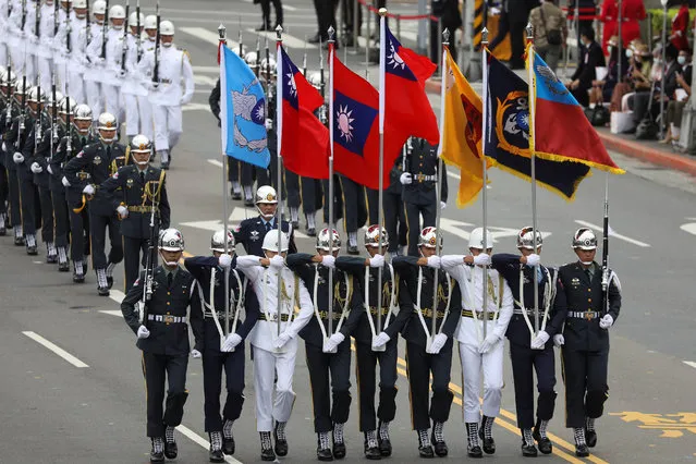 Military honour guards take part in the National Day celebrations in Taipei, Taiwan on October 10, 2020. (Photo by Ann Wang/Reuters)