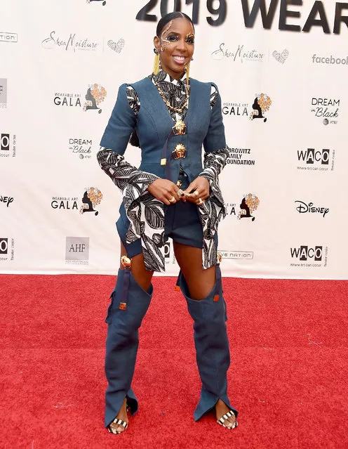 Kelly Rowland arrives at the WACO Theater Center's 3rd Annual Wearable Art Gala at The Barker Hangar at Santa Monica Airport on June 1, 2019 in Santa Monica, California. (Photo by Gregg DeGuire/Getty Images)