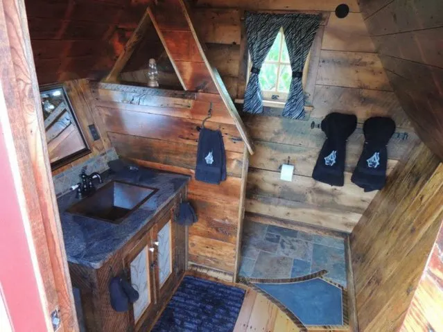 Amazing Cabin By Dan Pauly