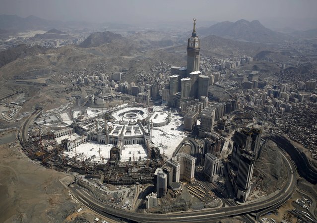 An aerial view of the Grand Mosque is seen on the second day of Eid al-Adha, during the annual haj pilgrimage in the holy city of Mecca September 25, 2015. (Photo by Ahmad Masood/Reuters)