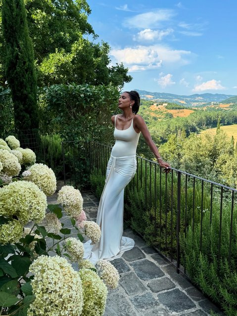American fashion model Jasmine Tookes announces she’s pregnant with her second child with some sweet pics in Italy in the first decade of July 2025. (Photo by Jasmine Tookes/Instagram)