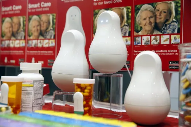 A Mother monitoring system by Sen.se is displayed during "CES Unveiled," a preview event of the 2016 International CES trade show, in Las Vegas, Nevada January 4, 2016. The device for seniors has features such as medication reminders and alerts. Sensors on pill bottles let Mother know if the medication has been accessed or merely moved, a representative said. (Photo by Steve Marcus/Reuters)