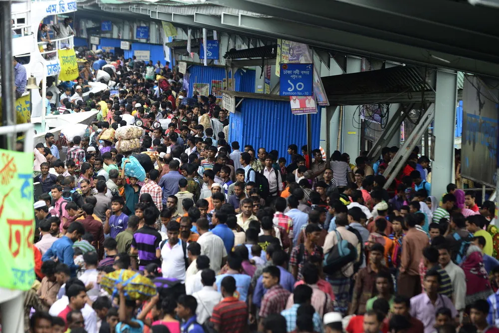 Bangladeshi Muslims Ride Home to Celebrate Eid al-Fitr Festival